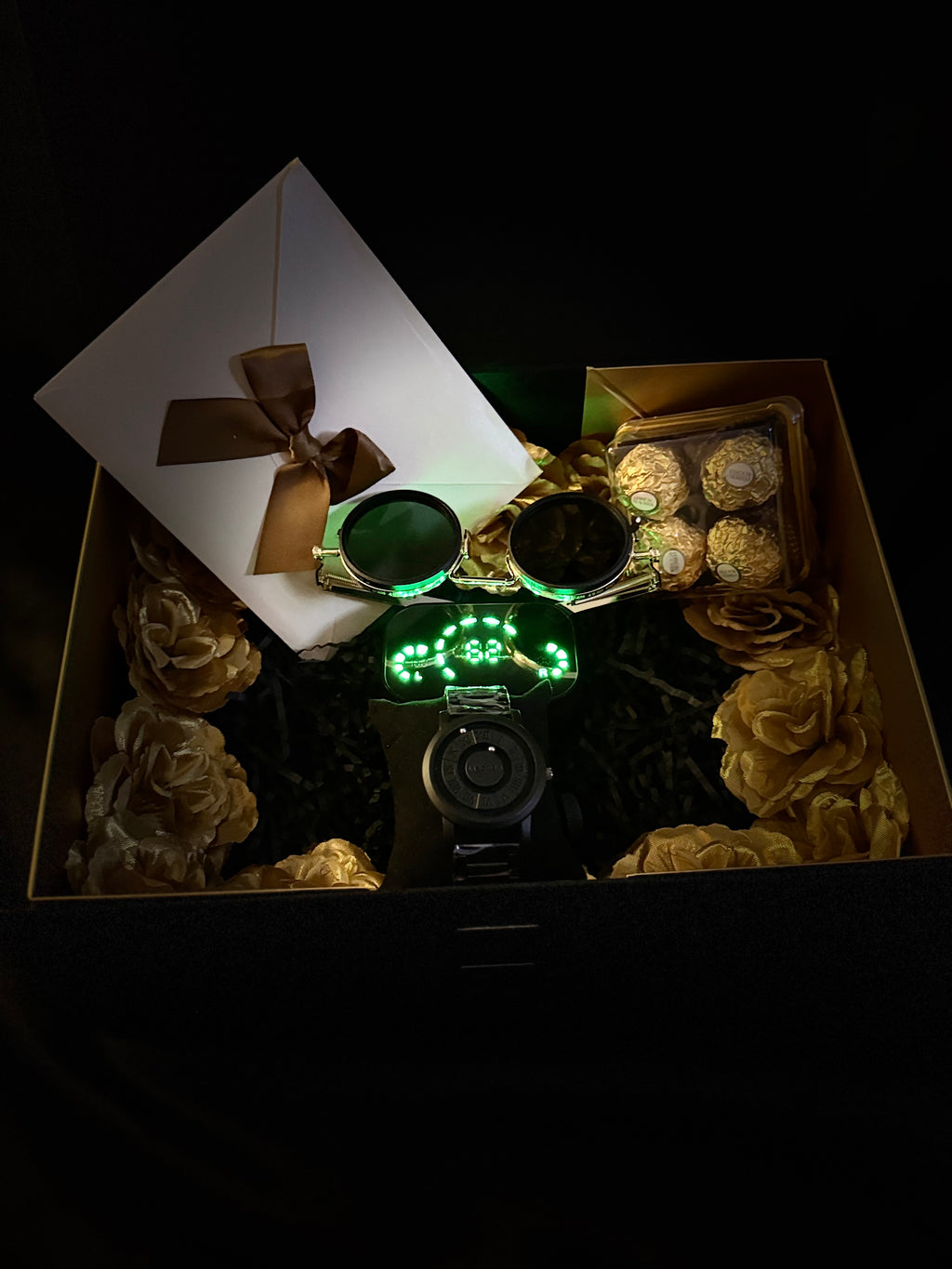 The Executive Gesture | Luxury Men’s Tech Gift Box | Letters & Roses